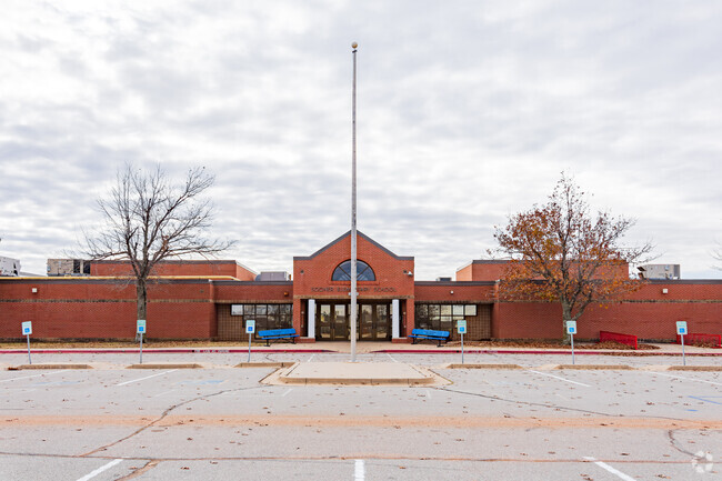 Sooner Elementary School challenges students by offering an all encompassing curriculum.