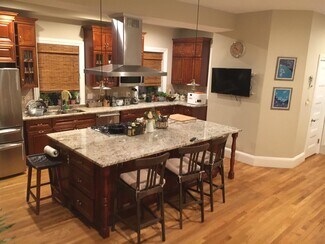 108 Walnut St Unit 1, Newton, MA 02460