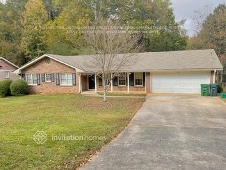 5295 Corinth Cir, Stone Mountain, GA 30087