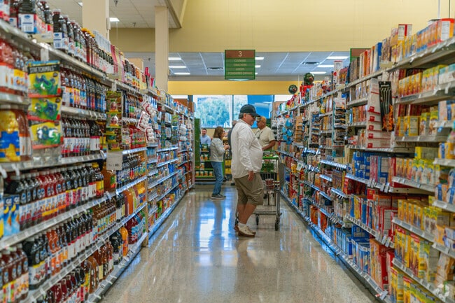 Pine Island Ridge's Publix Supermarket is a haven for culinary delights.