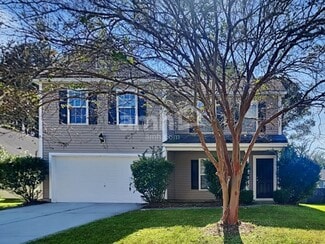 177 Wildberry Ln, Goose Creek, SC 29445