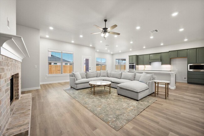 2906 Ranch Ave, Wolfforth, TX 79382 - photo 6