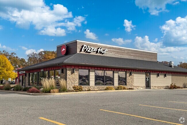 Pizza Hut is ready to serve up delicious pizzas to hungry residents of South Calhoun Place.