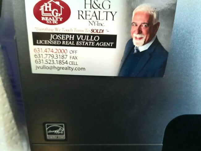 Agent Photo