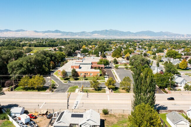 Students and staff love the campus of South Valley School.