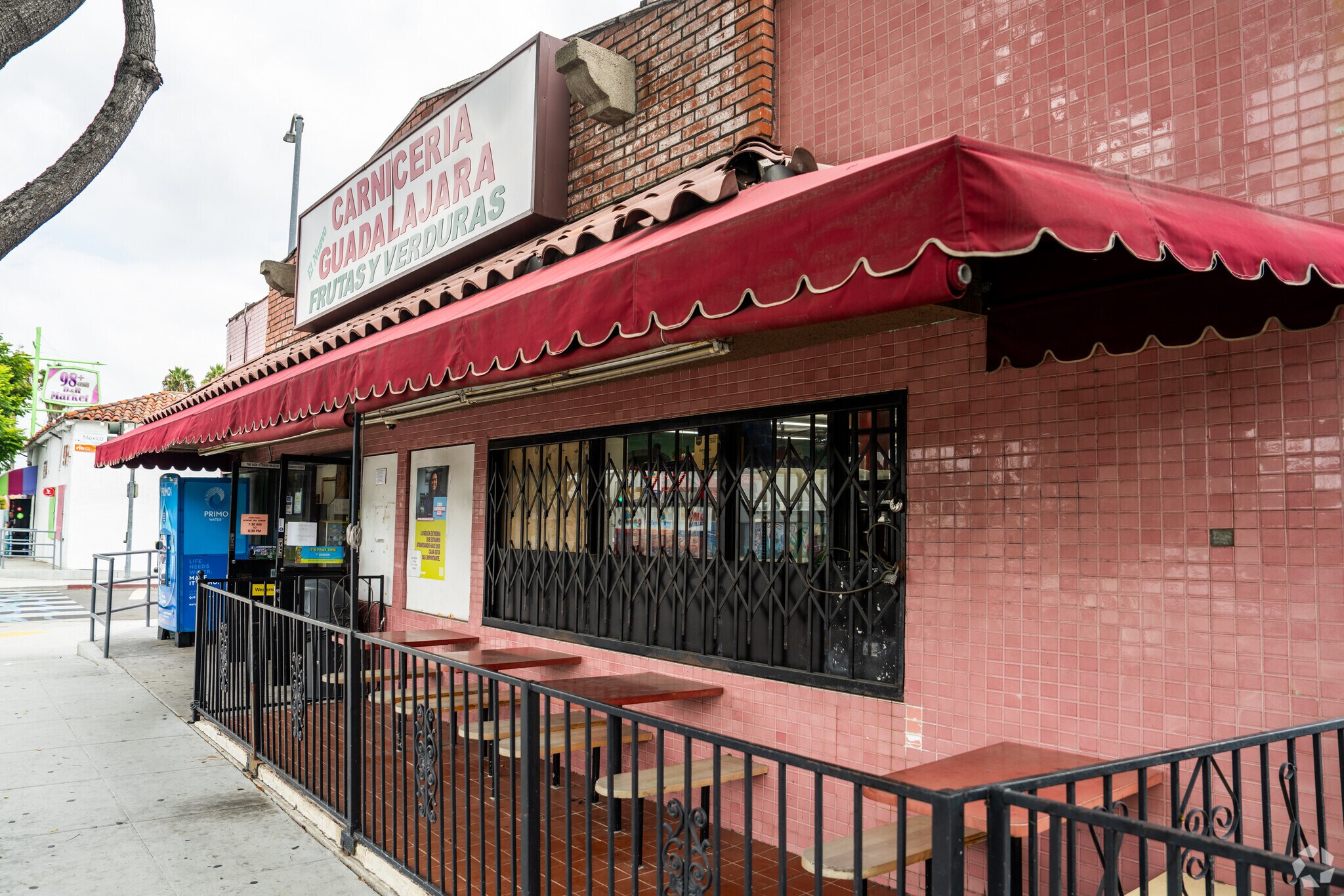 This local spot has patio to enjoy the local tacos made here in College Square.