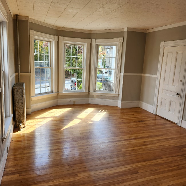 50 Centre St unit Down, Concord, NH 03301 - photo 4