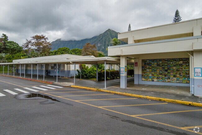Enjoy the balance of academics and beauty at Kapunahala Elementary School's captivating, serene campus.