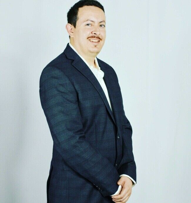 Agent Photo