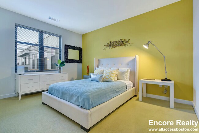 278 Lowell St unit 308, Somerville, MA 02145 - photo 2