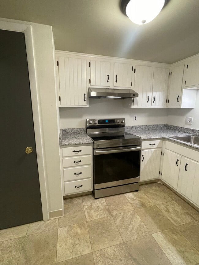 300 Winding Way unit B4, Downingtown, PA 19335 - photo 4