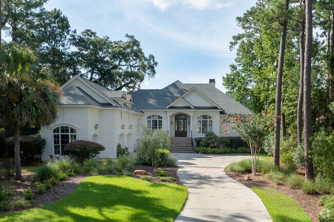 Custom Build homes are found all throughout the Island.