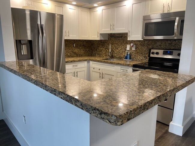 19055 NW 62nd Ave unit countryside village, Hialeah, FL 33015 - photo 2