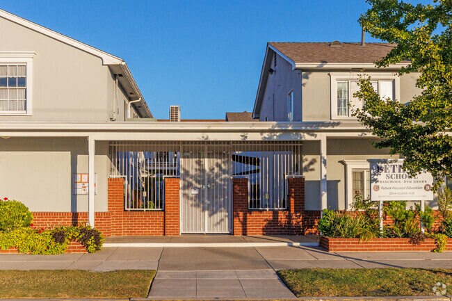 The main entrance to the Bethany School in Long Beach.