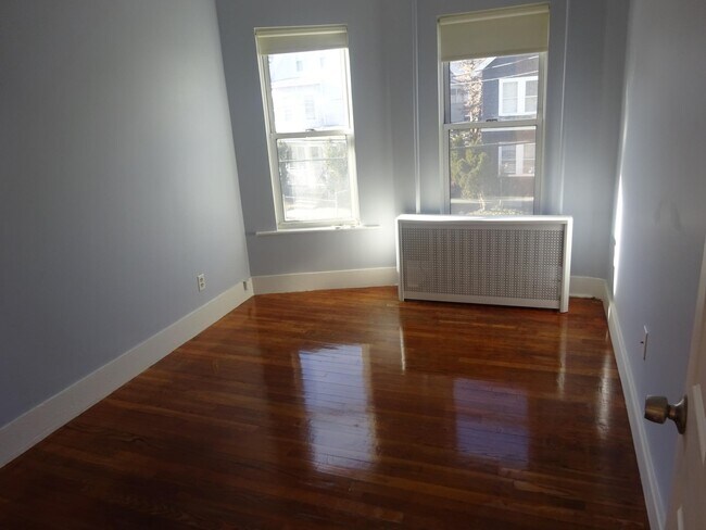 25 Oak Square Ave unit 2, Brighton, MA 02135 - photo 4