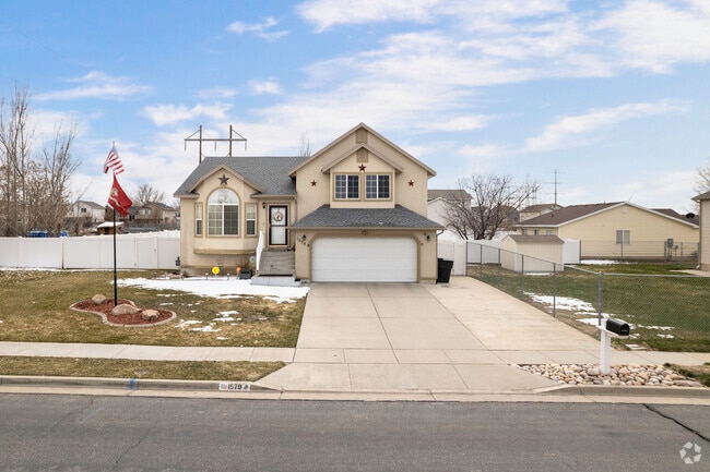 House in Clinton, UT