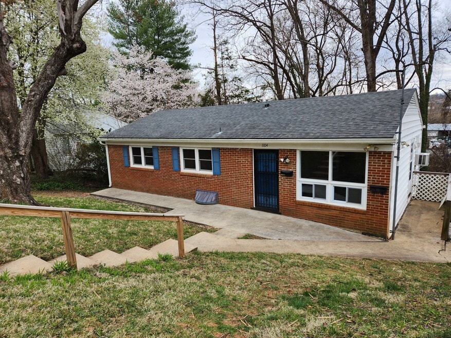 1104 River Ct unit A River Court, Charlottesville, VA 22901 - photo 1