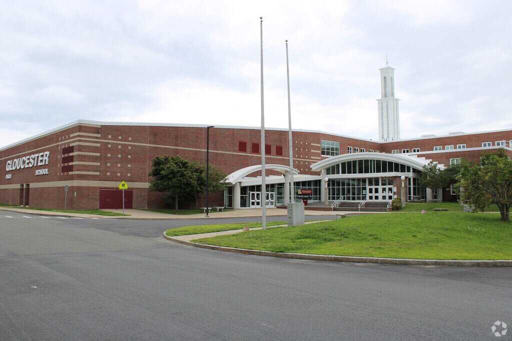 Gloucester High School provides education to teens in the Gloucester community.