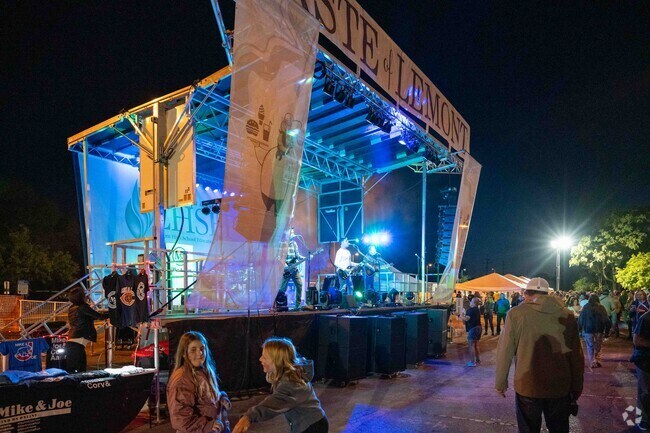 The Taste Of Lemont in Lemont, IL is a fun event hosted by the Lemont High School Foundation.