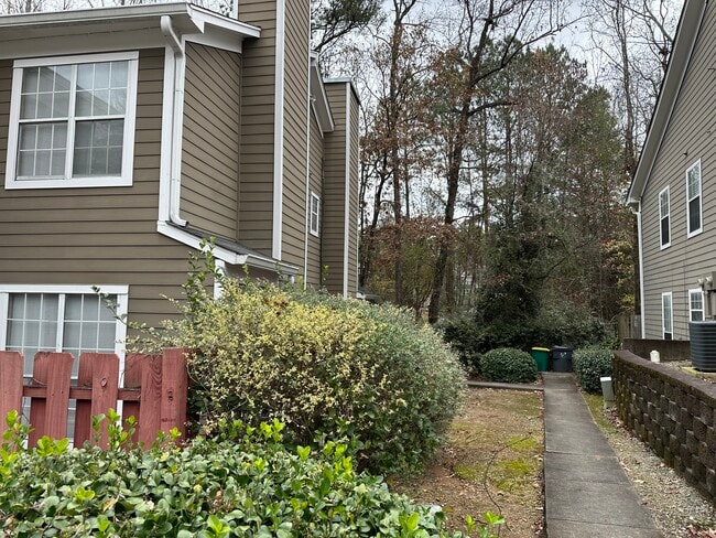 1057 Rock Creek Ln, Norcross, GA 30093 - photo 2