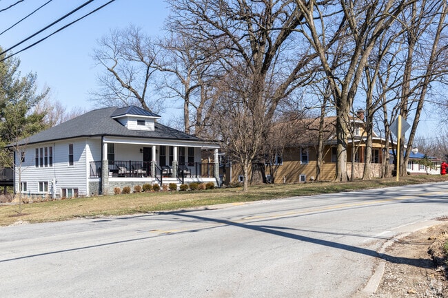 Palos Park has a number of homes from the 1920's.