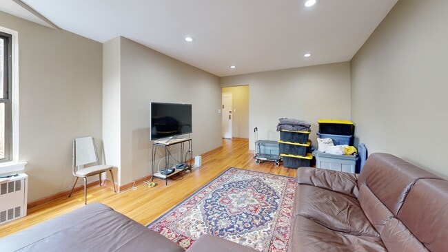 Forest Park Co-Ops unit 6B, Woodhaven, NY 11421 - photo 2