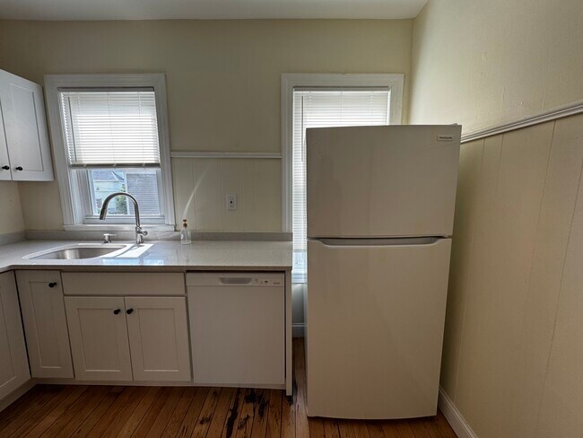 65 Wareham St unit 2, Medford, MA 02155 - photo 3