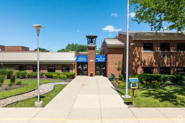 Brookdale Elementary School has 463 students in grades K-5 and serves the Bolingbrook area.