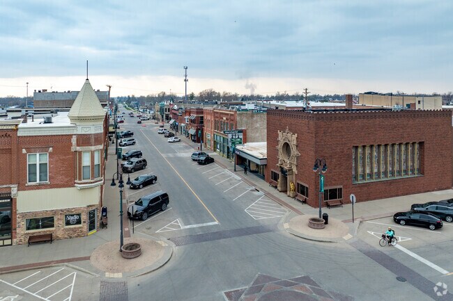 Grinnell's downtown is home to more than 50 shops, stores, and restaurants.