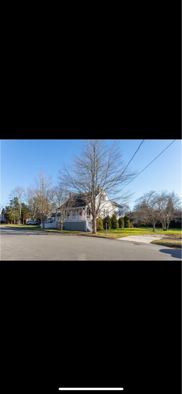 38 Collins St unit A, Bristol, RI 02809 - photo 3