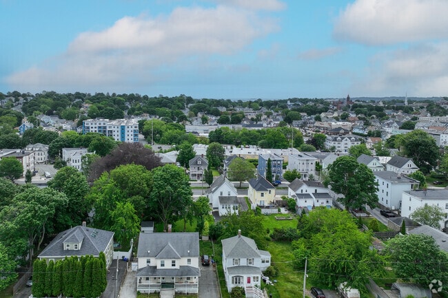 The landscape of Gloucester Crossing consists of a small, working-class neighborhood characterized by its close-knit feel and convenient proximity to both downtown Beverly and the city’s scenic waterfront.