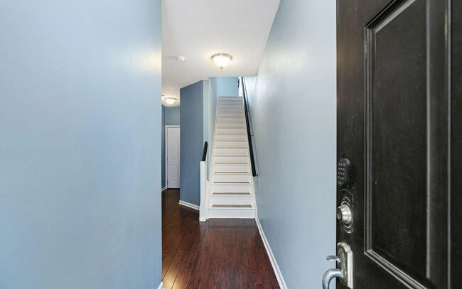 1333 N 32nd St, Philadelphia, PA 19121 - photo 2