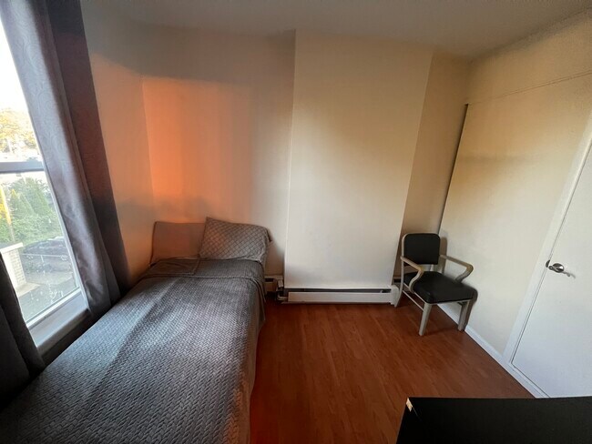 71 Warren St unit 1 plus bedroom Woost, New Haven, CT 06511 - photo 7