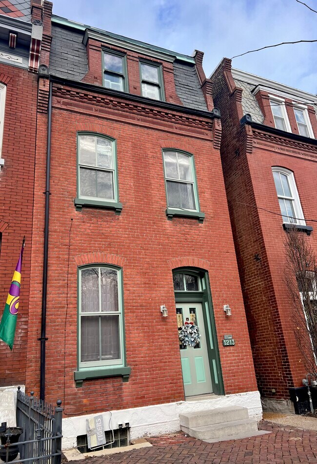 1213 Sidney St Unit 1213 Sidney Street, Saint Louis, MO 63104