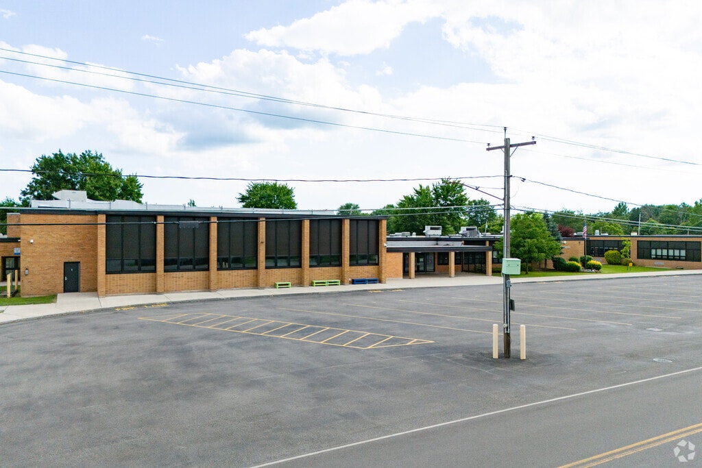 Errick Road Elementary School has an overall A rating on Niche.