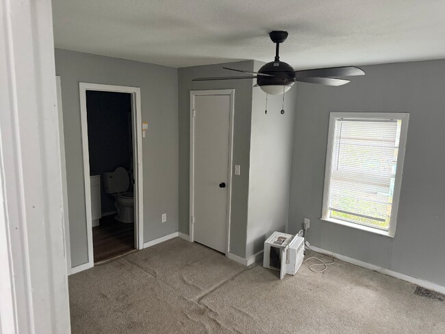 714 Crim Ave unit 6, Kilgore, TX 75662 - photo 4