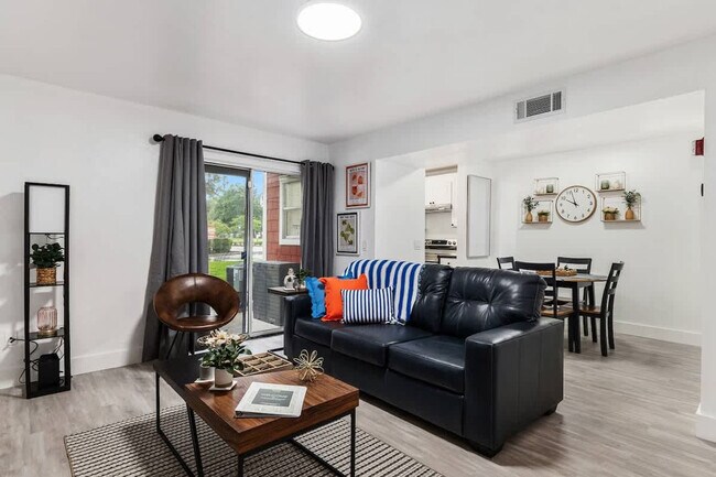 2360 SW Archer Rd unit ID1356332P, Gainesville, FL 32608 - photo 5