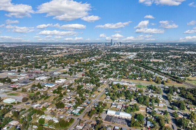 Shields-Davis houses are arranged in a grid neighborhood pattern.