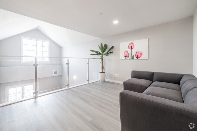 Taj Estates of Franklin, Franklin, MA 02038 - photo 6