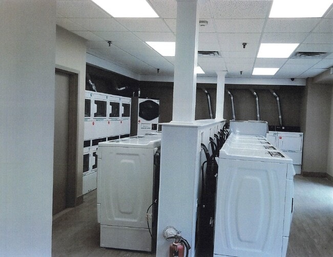 Fairway Manor Senior Rental Apartments 55+, Patchogue, NY 11772 - photo 7