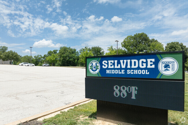 Selvidge Middle School is located at 235 New Ballwin Road.