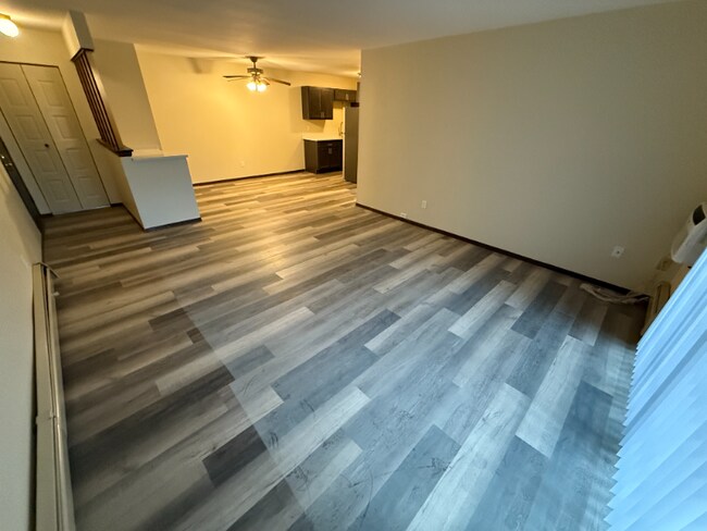 202 Williamsburg Dr unit 2, Thiensville, WI 53092 - photo 5