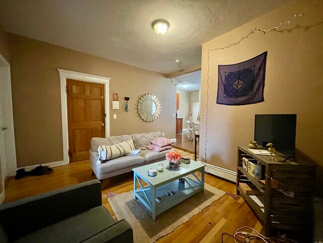 10 Glenville Ave unit 4, Allston, MA 02134 - photo 3