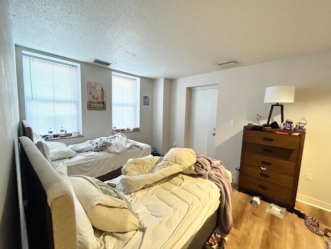 71 Gainsborough St unit 202, Boston, MA 02115 - photo 5