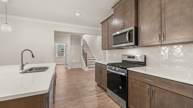 576 Parnassus Rd, Locust Grove, GA 30248 - photo 4