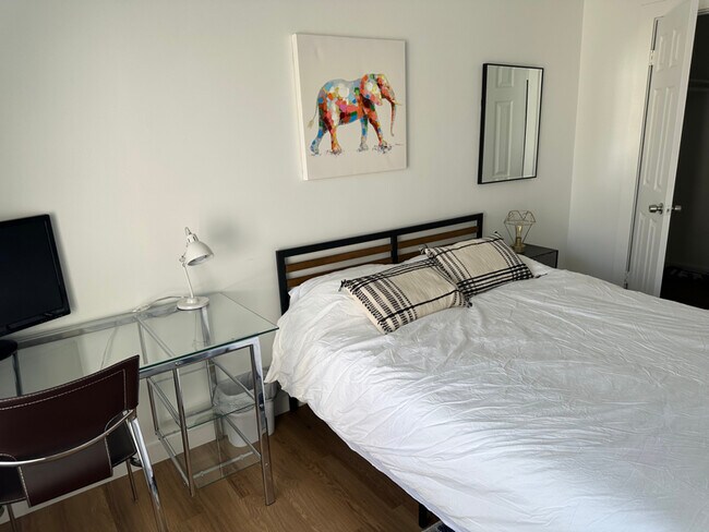 10111 Golden Meadow Dr unit F, Austin, TX 78758 - photo 3