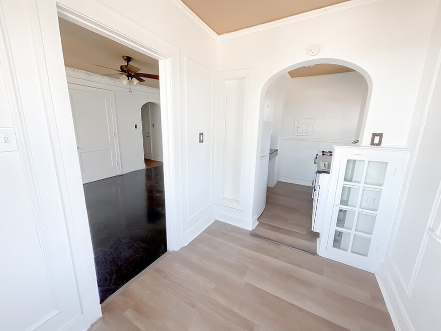 Bervean Apartments, Flint, MI 48502 - photo 1