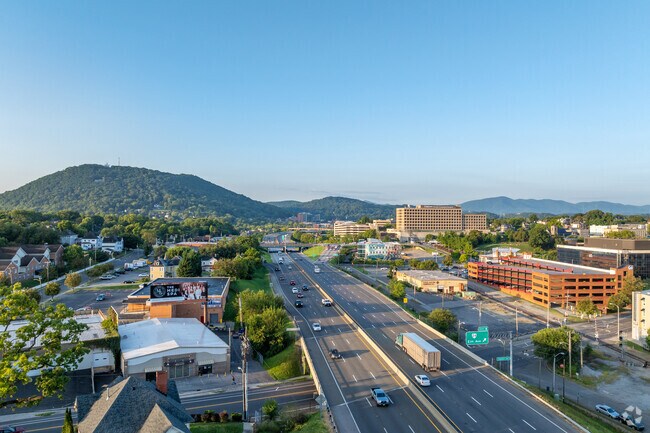 Use I-581 for easy transit throughout Roanoke from Riverdale.