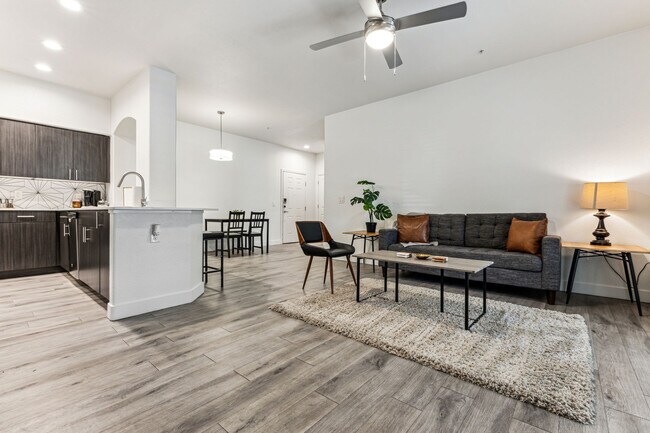 9450 W Cabela Dr unit ID1054664P, Glendale, AZ 85305 - photo 2