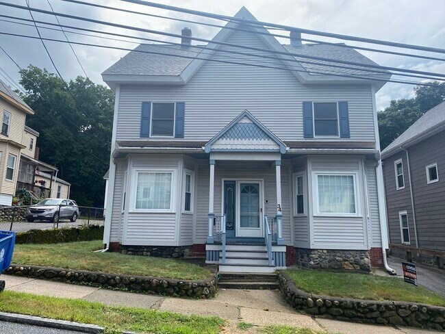 34 Richardson St unit 2, Wakefield, MA 01880 - photo 3